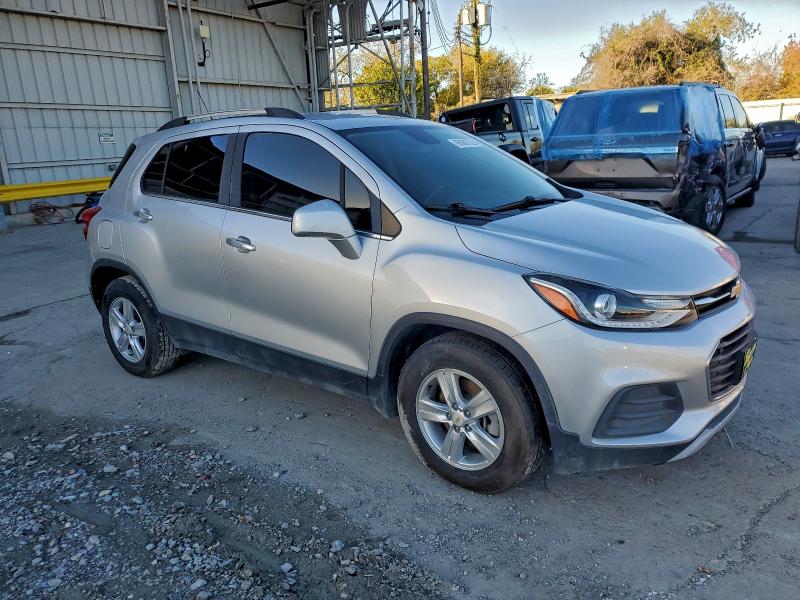 Photo 4 from auction – 2019 CHEVROLET TRAX 1LT with VIN KL7CJLSB8KB955921