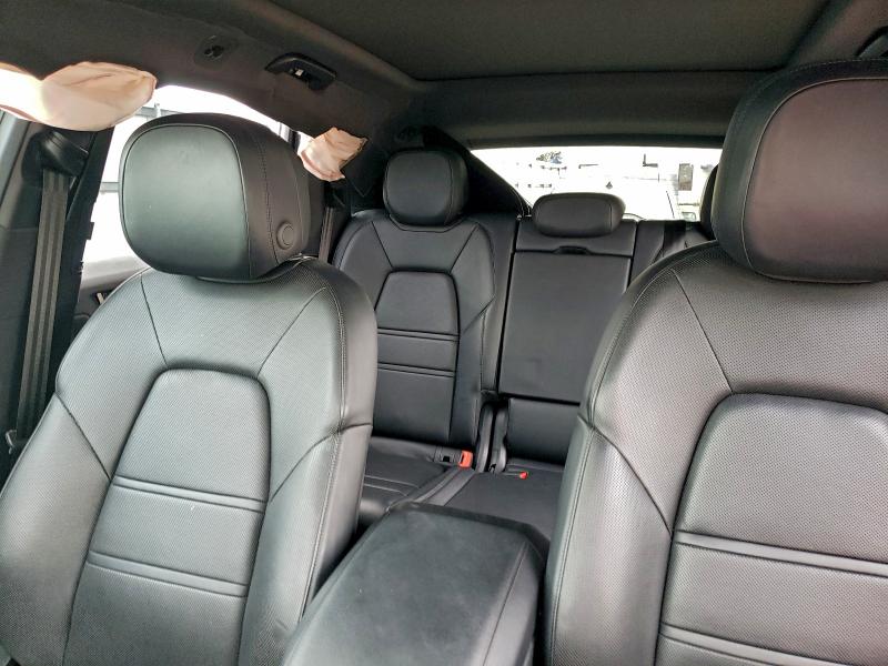 Photo 10 from auction – 2019 PORSCHE CAYENNE with VIN WP1AA2AY9KDA03944