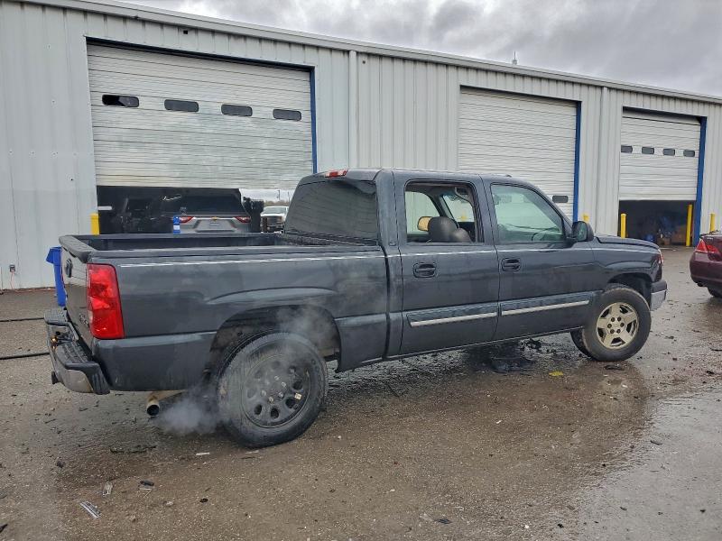 Photo 3 from auction – 2005 CHEVROLET SILVERADO with VIN 2GCEC13T951297211
