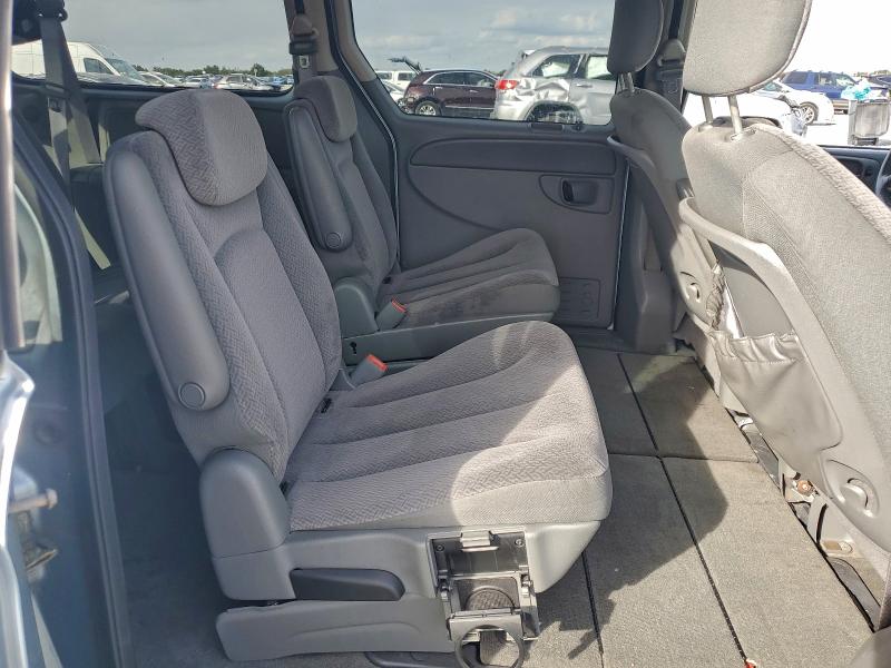 Photo 11 from auction – 2006 CHRYSLER TOWN & COU with VIN 2A4GP54L96R670263