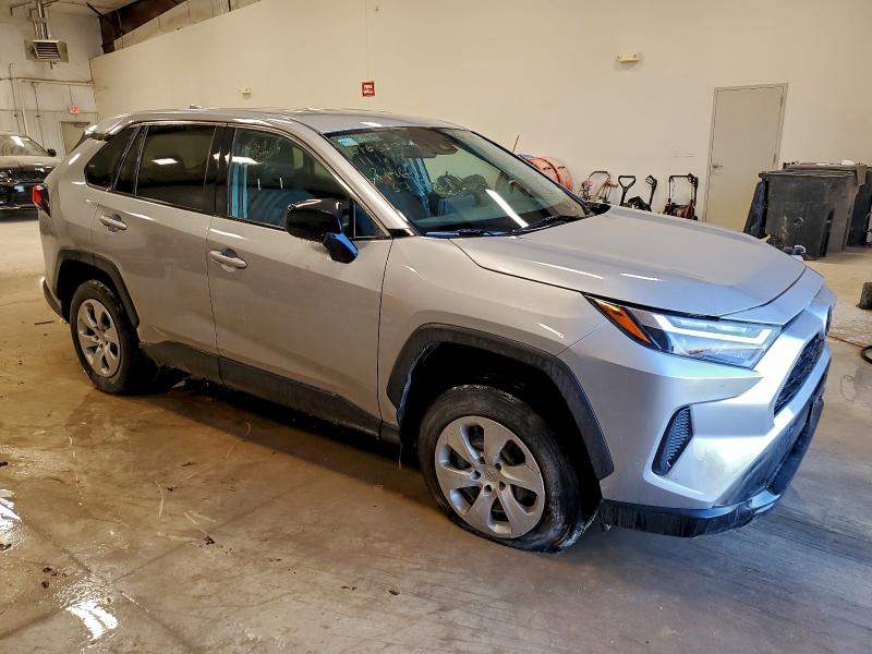 Photo 4 from auction – 2023 TOYOTA RAV4 with VIN 2T3F1RFV2PW371911