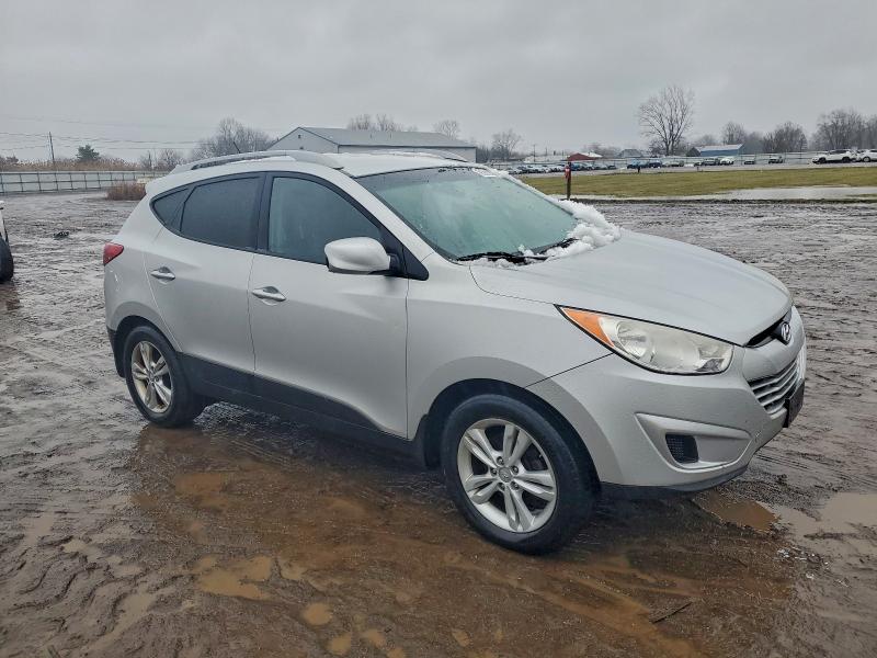 Photo 4 from auction – 2011 HYUNDAI TUCSON GLS with VIN KM8JUCAC0BU300213