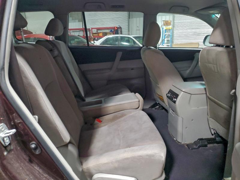 Photo 10 from auction – 2011 TOYOTA HIGHLANDER with VIN 5TDBK3EH7BS051403