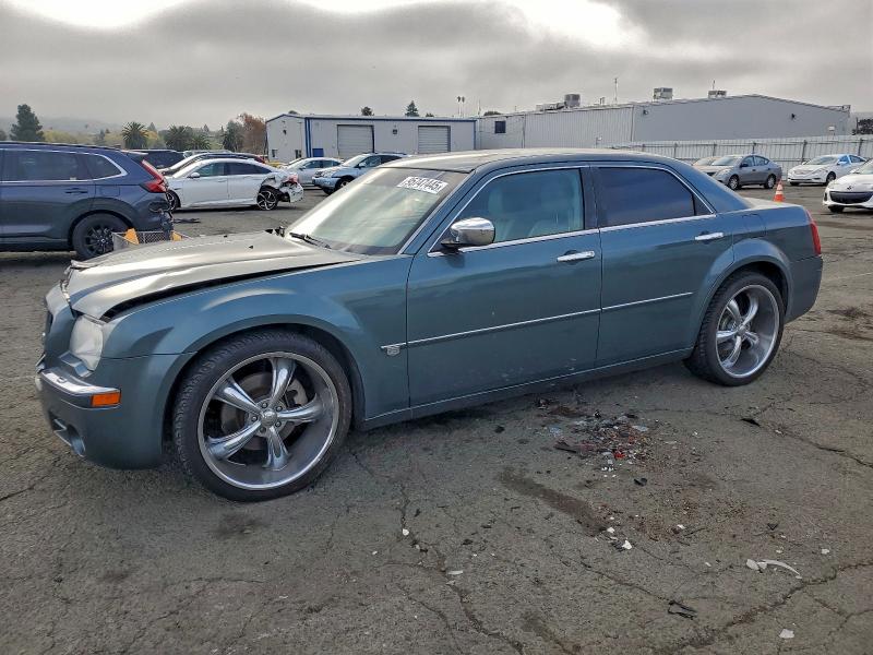 CHRYSLER 300C 2005 with VIN 2C3AA63H95H615675 - Photo from auction