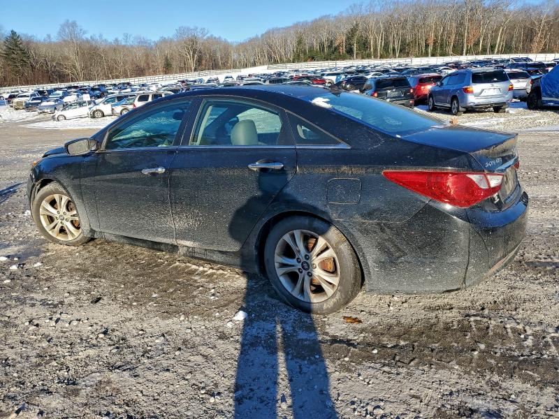 Photo 2 from auction – 2011 HYUNDAI SONATA SE with VIN 5NPEC4AC5BH001096