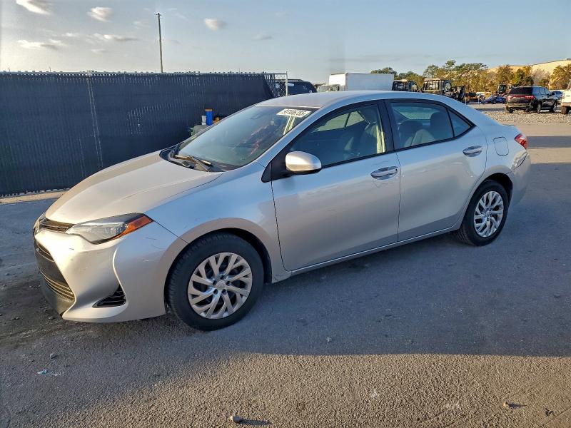 TOYOTA COROLLA L 2018 with VIN 5YFBURHEXJP811832 - Photo from auction