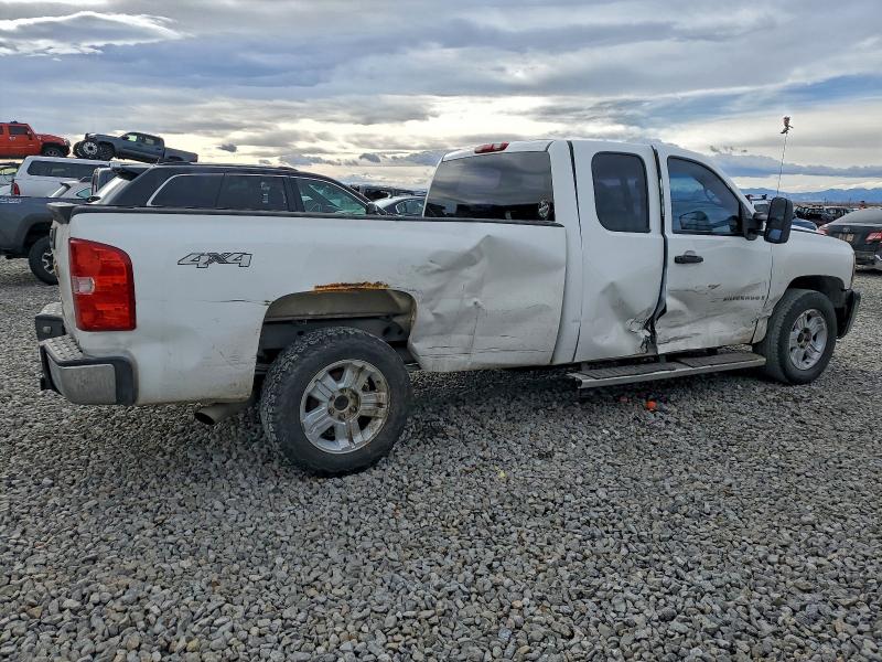 Photo 3 from auction – 2008 CHEVROLET SILVERADO with VIN 1GCEK19J18E187491