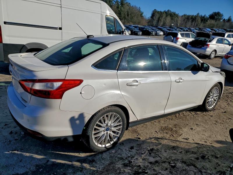 Photo 3 from auction – 2013 FORD FOCUS with VIN 1FADP3J2XDL379369