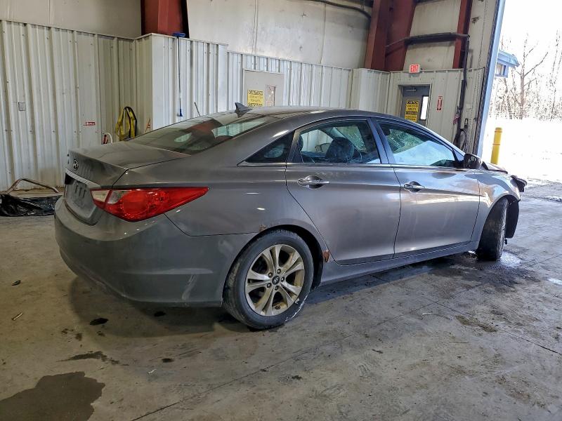 Photo 3 from auction – 2011 HYUNDAI SONATA SE with VIN 5NPEC4AC9BH130393