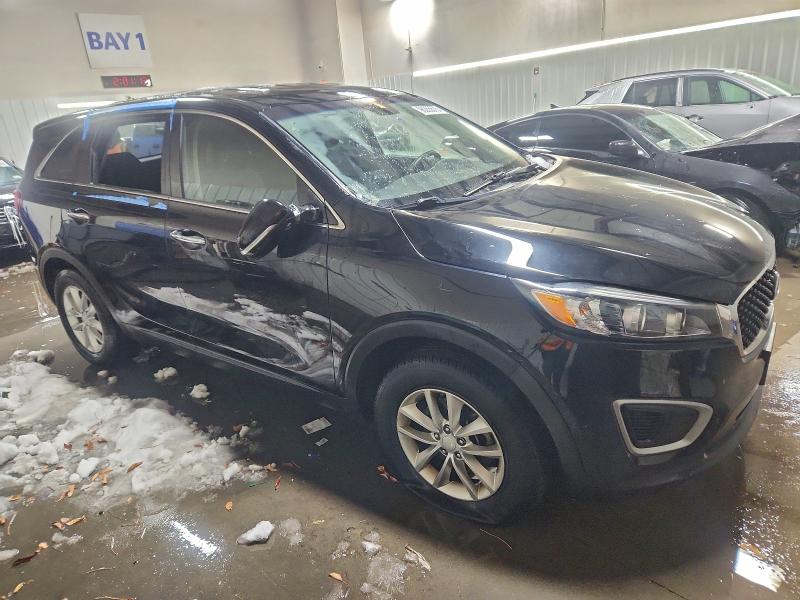 Photo 4 from auction – 2016 KIA SORENTO LX with VIN 5XYPG4A36GG124580