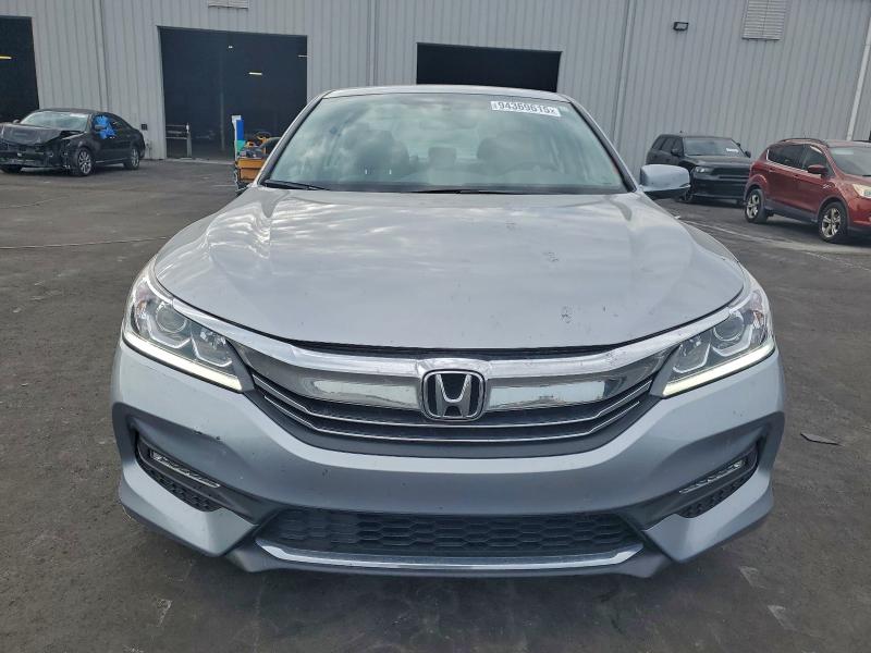 Photo 5 from auction – 2017 HONDA ACCORD EXL with VIN 1HGCR3F81HA040371