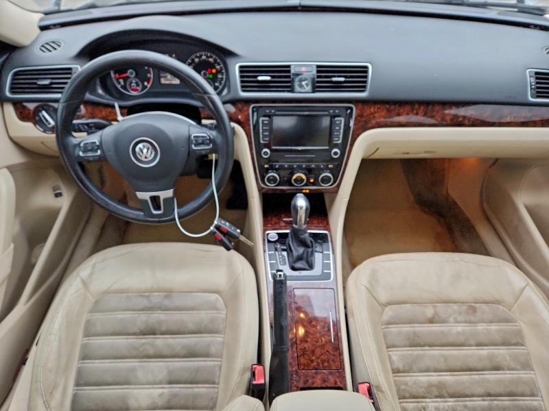 Photo 8 from auction – 2012 VOLKSWAGEN PASSAT SEL with VIN 1VWCM7A38CC082109