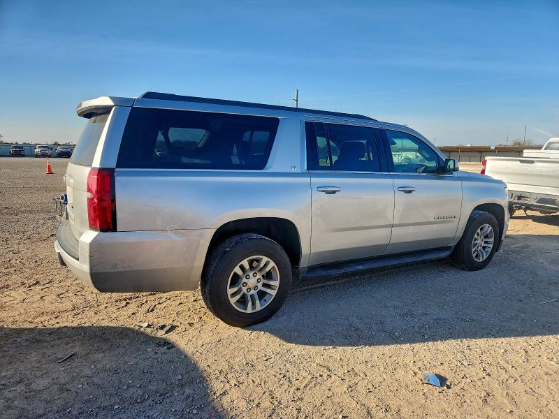 Photo 3 from auction – 2017 CHEVROLET SUBURBAN C with VIN 1GNSCHKC2HR247363