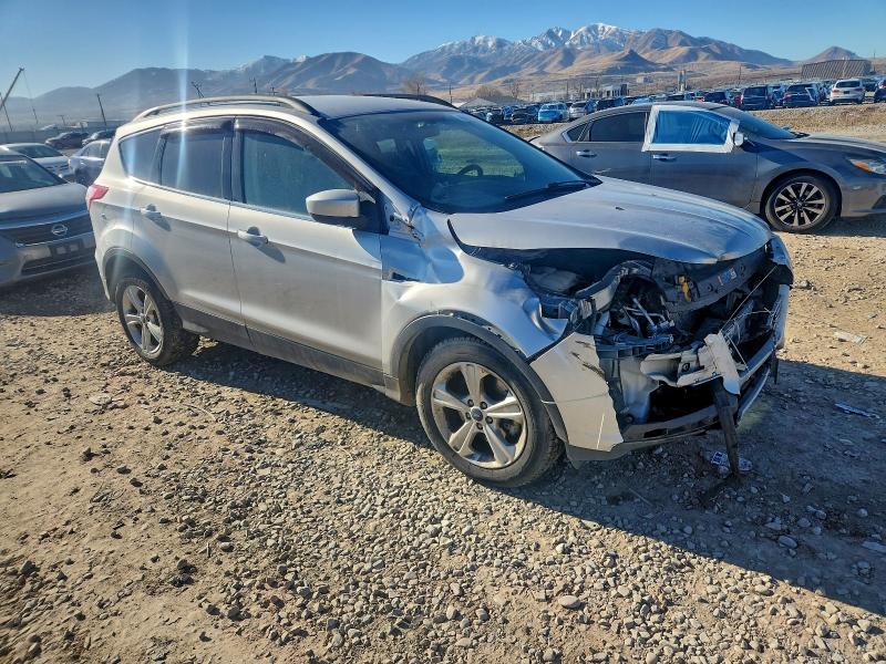 Photo 4 from auction – 2015 FORD ESCAPE SE with VIN 1FMCU9GX3FUB94657