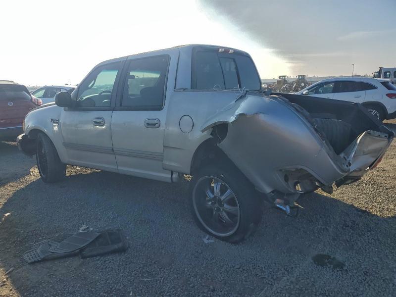 Photo 2 from auction – 2001 FORD F150 SUPER with VIN 1FTRW07LX1KA12152
