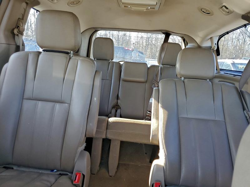 Photo 10 from auction – 2014 CHRYSLER TOWN & COU with VIN 2C4RC1BG8ER195339