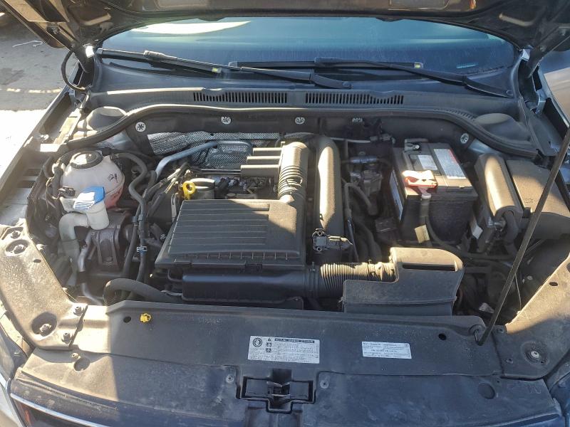 Photo 11 from auction – 2018 VOLKSWAGEN JETTA S with VIN 3VW2B7AJ3JM246247