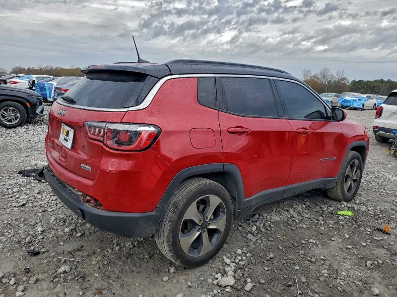 Photo 3 from auction – 2018 JEEP COMPASS with VIN 3C4NJDBB7JT153276