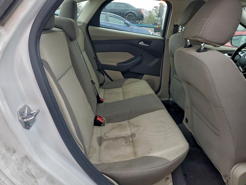 Zdjęcie 10 z aukcji – 2014 FORD FOCUS SE z VIN 1FADP3F20EL427021