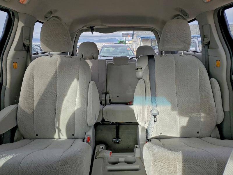 Photo 10 from auction – 2013 TOYOTA SIENNA LE with VIN 5TDKK3DC2DS304197