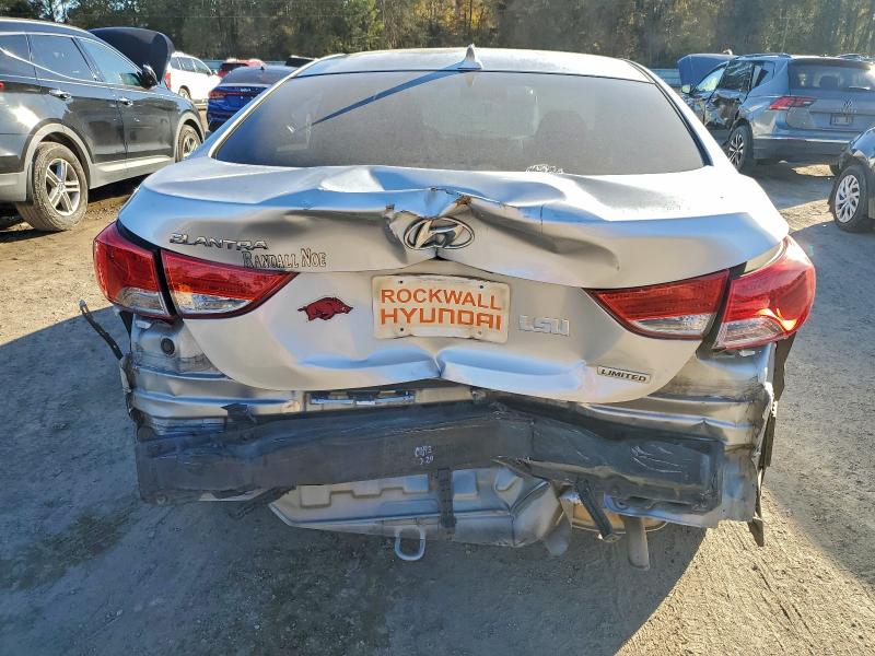 Photo 6 from auction – 2012 HYUNDAI ELANTRA GL with VIN 5NPDH4AE7CH093876