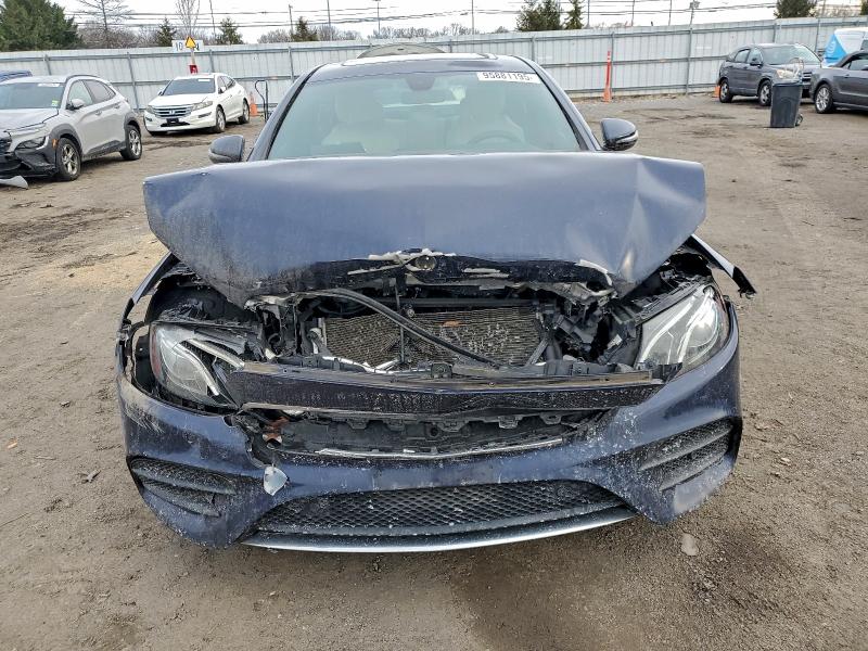 Photo 5 from auction – 2018 MERCEDES-BENZ E 300 with VIN WDDZF4JB5JA478087