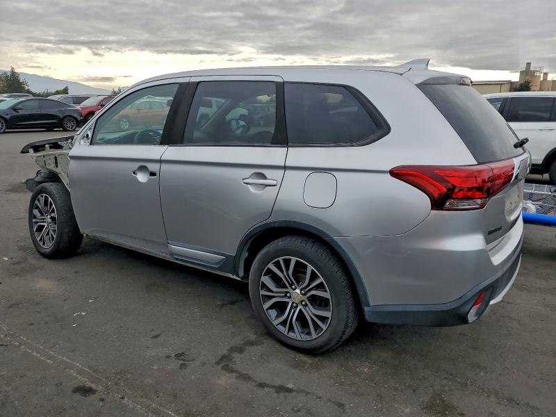 Photo 2 from auction – 2018 MITSUBISHI OUTLANDER with VIN JA4AZ3A37JZ053483