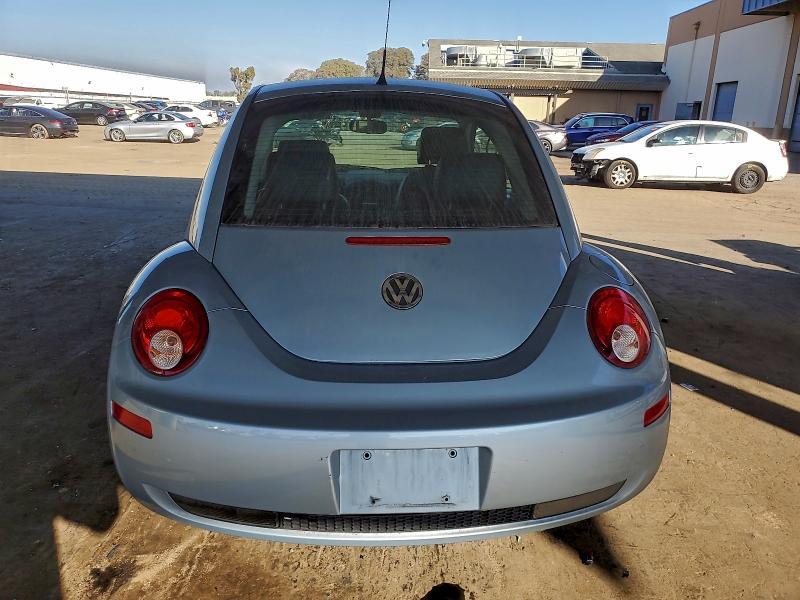Photo 6 from auction – 2010 VOLKSWAGEN NEW BEETLE with VIN 3VWPG3AG8AM015476