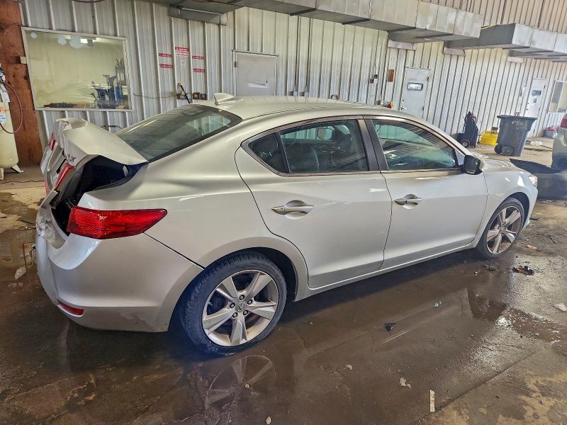 Photo 3 from auction – 2014 ACURA ILX with VIN 19VDE1F32EE000132