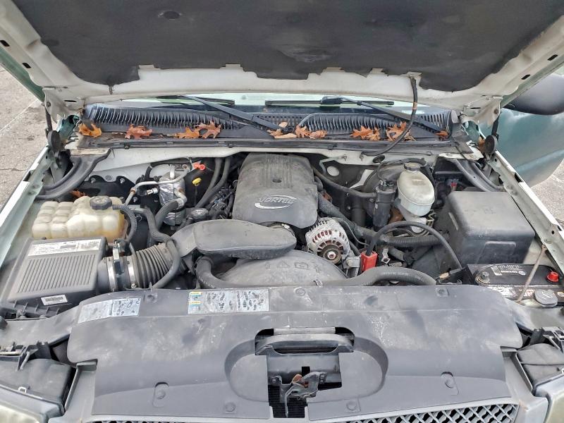 Photo 11 from auction – 2003 CHEVROLET SILVERADO with VIN 1GCEC14VX3Z328874
