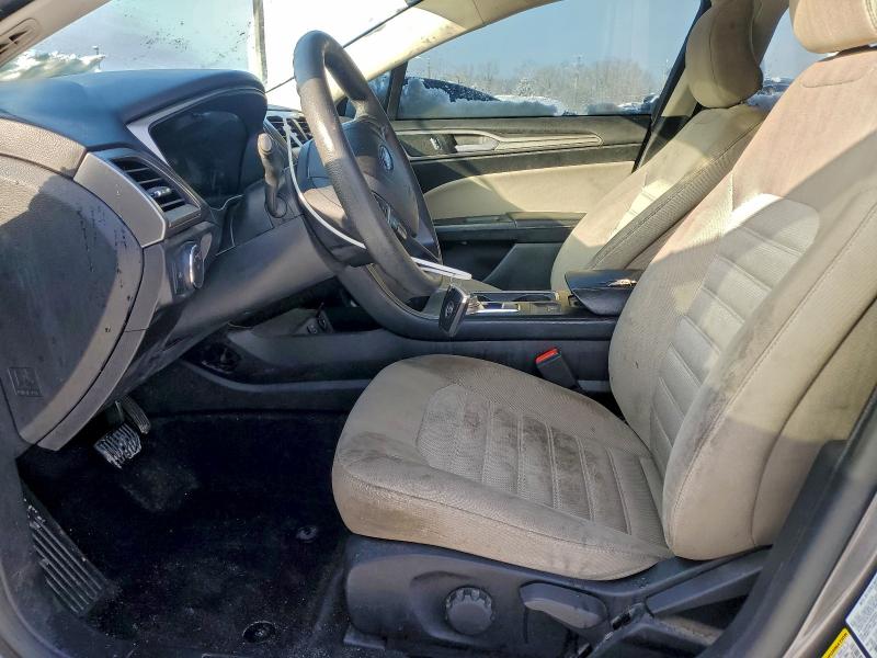 Photo 7 from auction – 2017 FORD FUSION S with VIN 3FA6P0G73HR309441