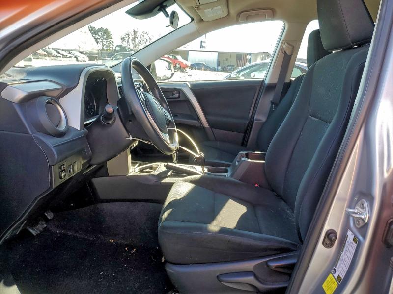 Photo 7 from auction – 2017 TOYOTA RAV4 LE with VIN 2T3ZFREV3HW387746