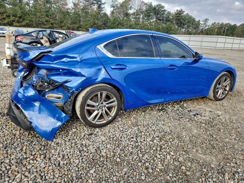 Photo 3 from auction – 2021 LEXUS IS 300 with VIN JTHC81F22M5045775