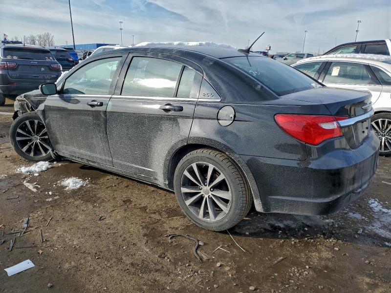 Photo 2 from auction – 2012 CHRYSLER 200 S with VIN 1C3CCBHG9CN303999