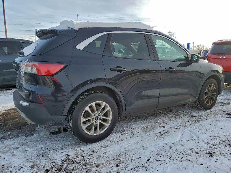 Photo 3 from auction – 2020 FORD ESCAPE SE with VIN 1FMCU9G64LUA30076