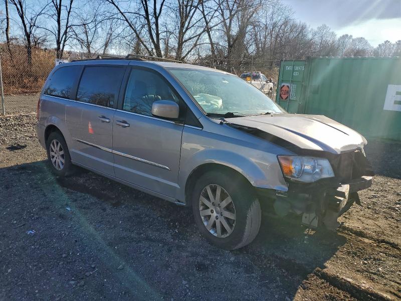 Photo 4 from auction – 2015 CHRYSLER TOWN & COU with VIN 2C4RC1BG3FR588893