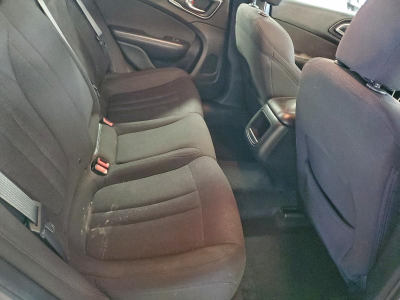 Photo 10 from auction – 2015 CHRYSLER 200 LIMITE with VIN 1C3CCCAB4FN548167