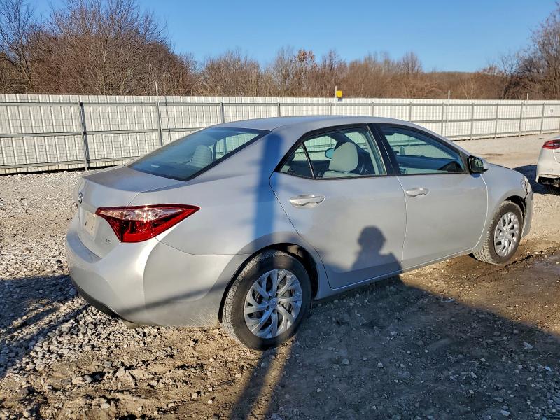 Photo 3 from auction – 2017 TOYOTA COROLLA L with VIN 5YFBURHE3HP618853