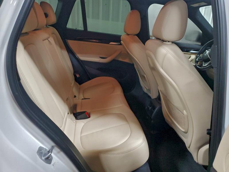 Photo 10 from auction – 2017 BMW X1 XDRIVE2 with VIN WBXHT3C37H5F69191