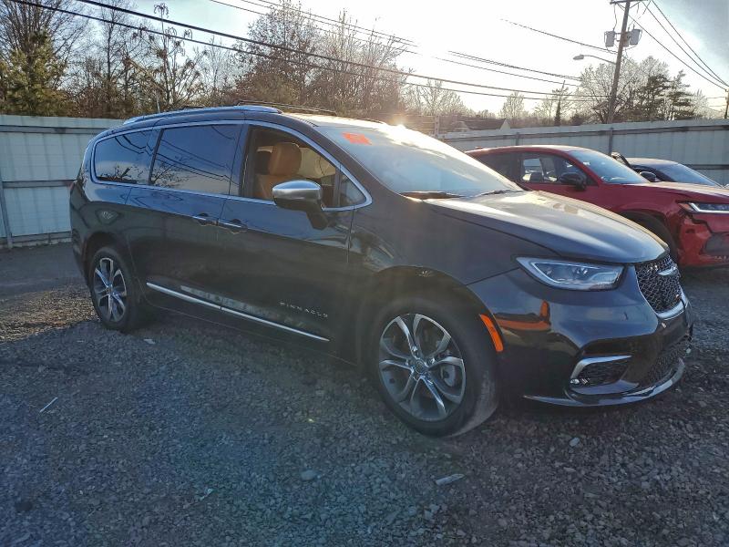 Photo 4 from auction – 2022 CHRYSLER PACIFICA P with VIN 2C4RC3PG9NR180367