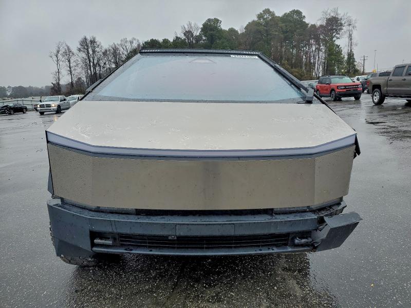 Photo 5 from auction – 2024 TESLA CYBERTRUCK with VIN 7G2CEHEEXRA020542