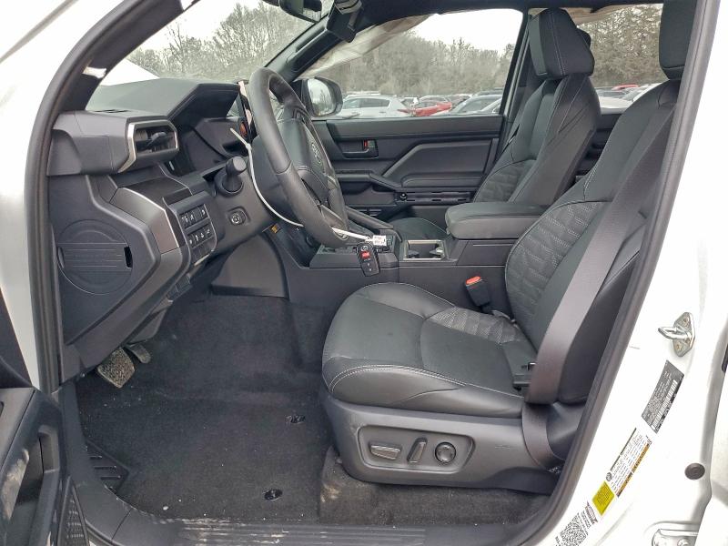 Photo 7 from auction – 2025 TOYOTA 4RUNNER SR with VIN JTEVA5BR9S5031017