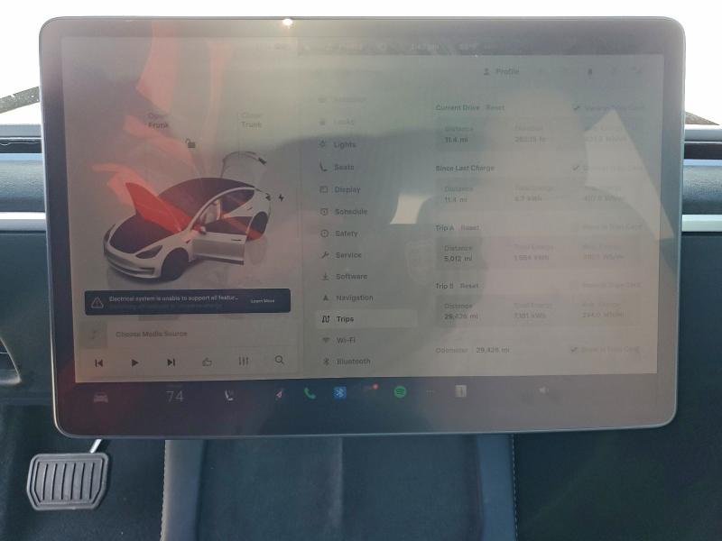 Photo 9 from auction – 2022 TESLA MODEL 3 with VIN 5YJ3E1EB1NF241931