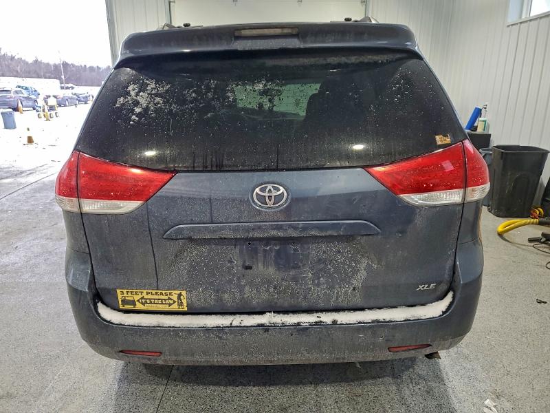 Photo 6 from auction – 2013 TOYOTA SIENNA with VIN 5TDYK3DC5DS356689