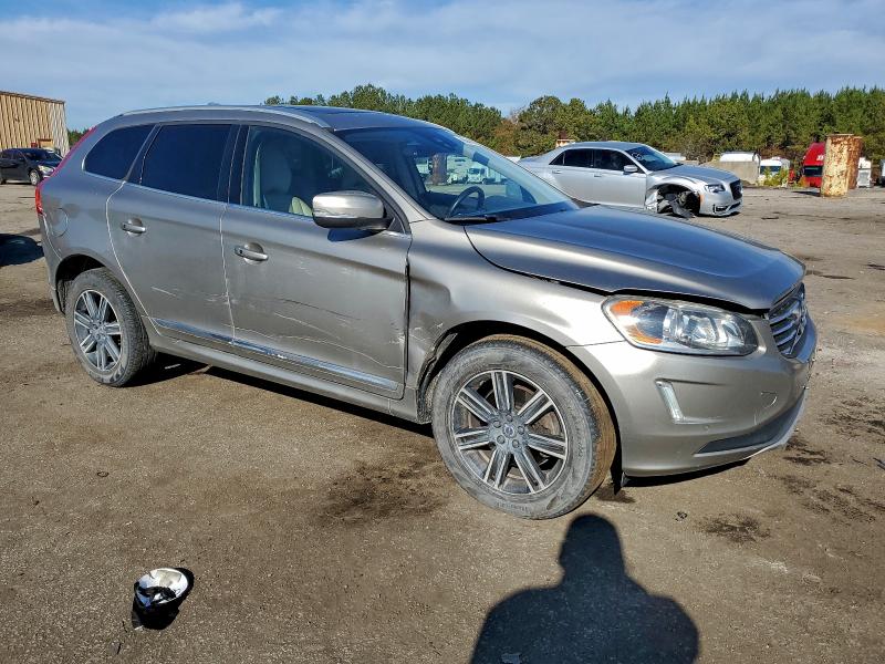 Photo 4 from auction – 2016 VOLVO XC60 T5 PR with VIN YV440MDK5G2850092