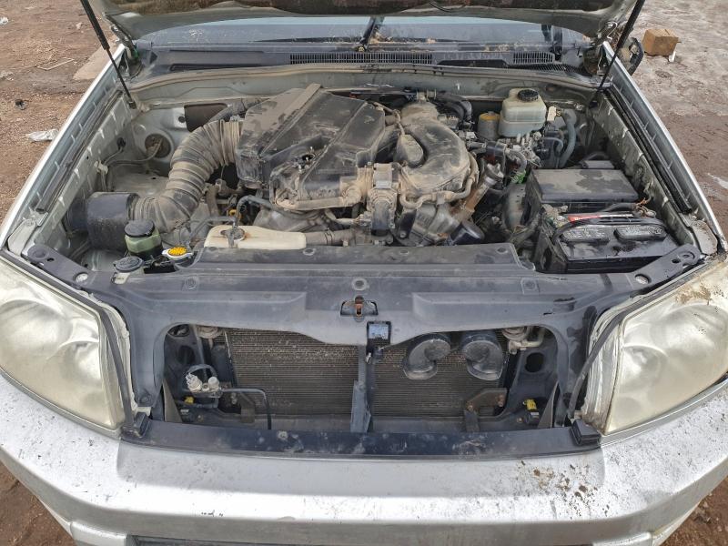 Photo 12 from auction – 2005 TOYOTA 4RUNNER SR with VIN JTEBU14R350070722