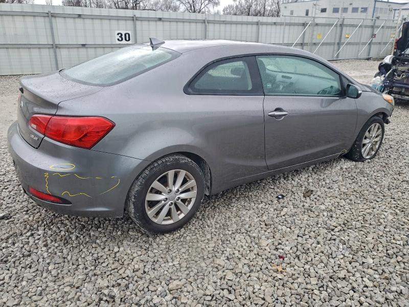 Photo 3 from auction – 2016 KIA FORTE EX with VIN KNAFX6A8XG5635475