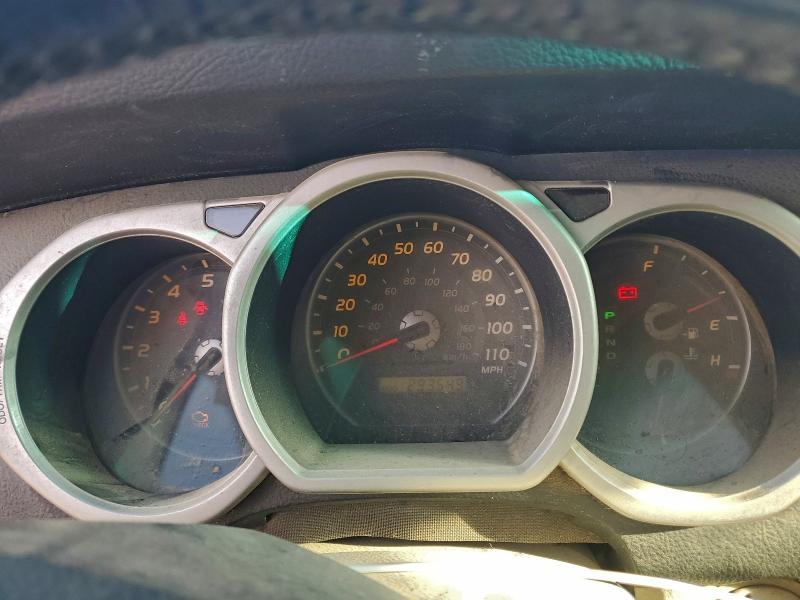 Photo 9 from auction – 2004 TOYOTA 4RUNNER LI with VIN JTEZU17R240018006