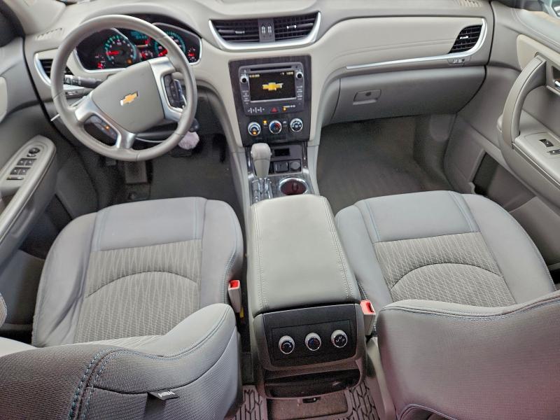 Photo 8 from auction – 2017 CHEVROLET TRAVERSE L with VIN 1GNKRGKD6HJ175745