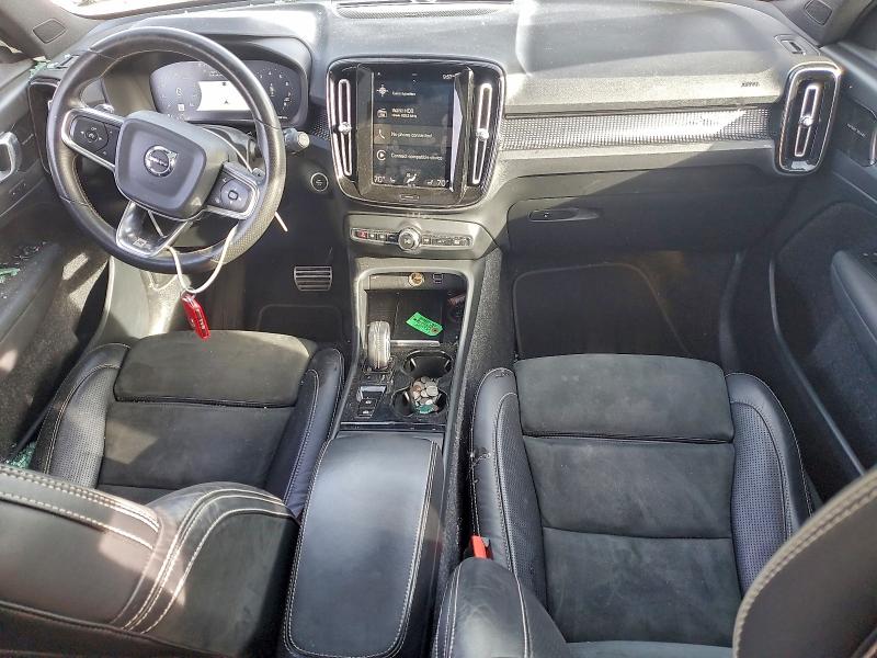 Photo 8 from auction – 2020 VOLVO XC40 T5 R- with VIN YV4162UM0L2186625